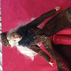 Elle Walk on the Wild Side